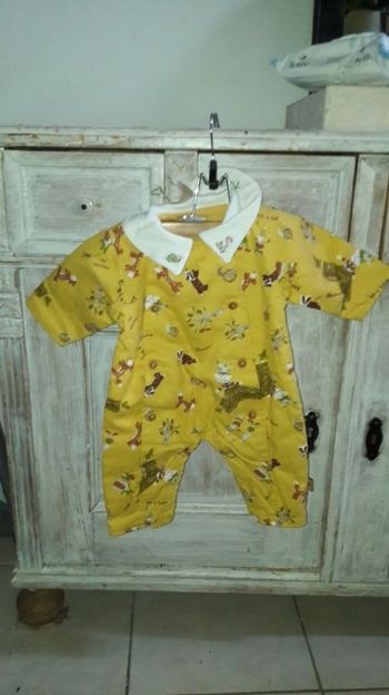 Pyjama 3mois prix négociable