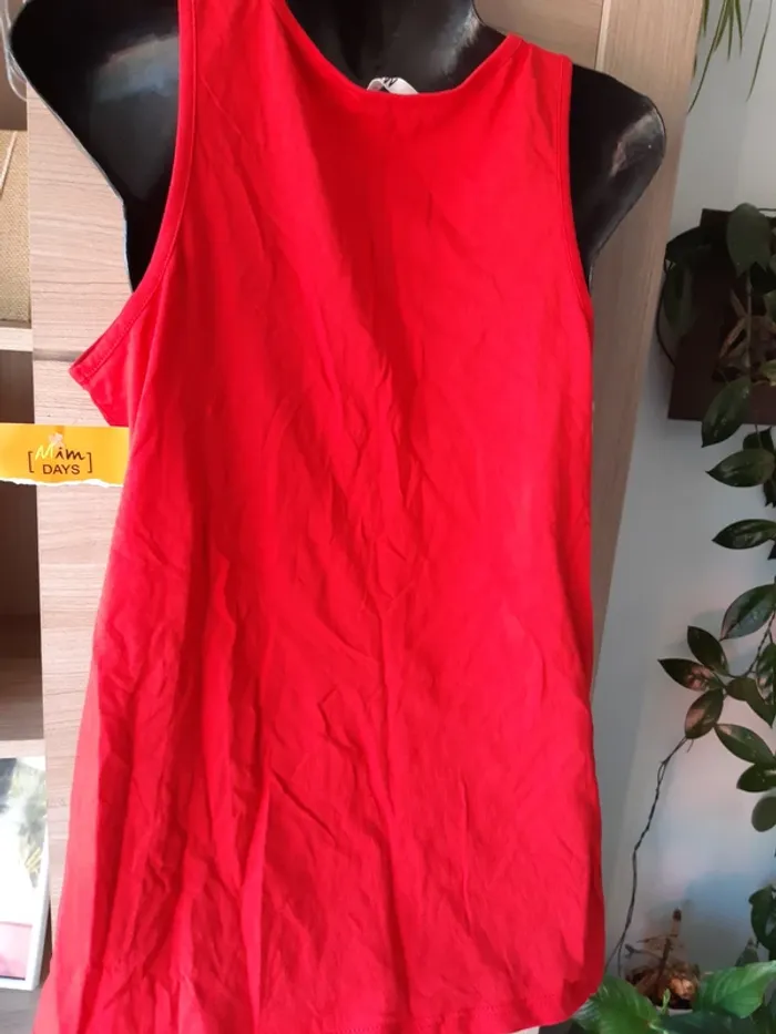Debardeur rouge - photo numéro 2