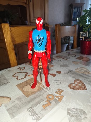 Figurine spiderman