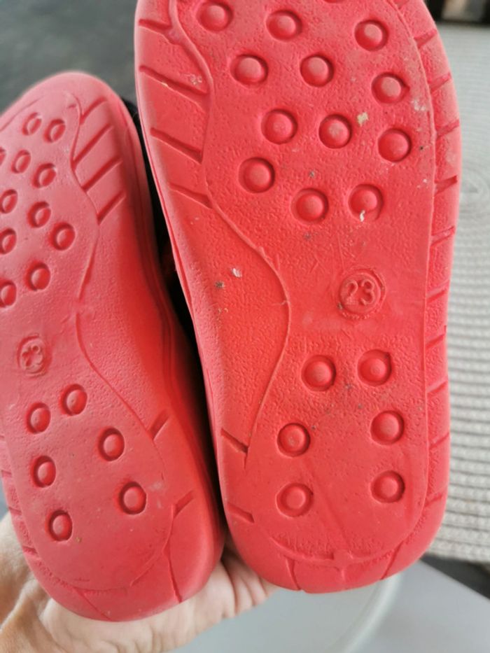 Chaussons pointure 23 - photo numéro 2