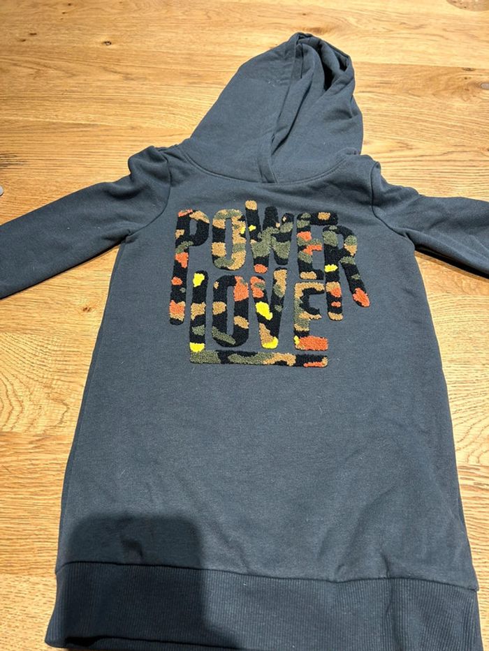 Robe pull à capuche
