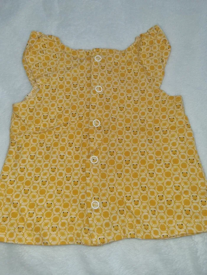 Tee-shirt taille 9 mois 71 cm - photo numéro 2