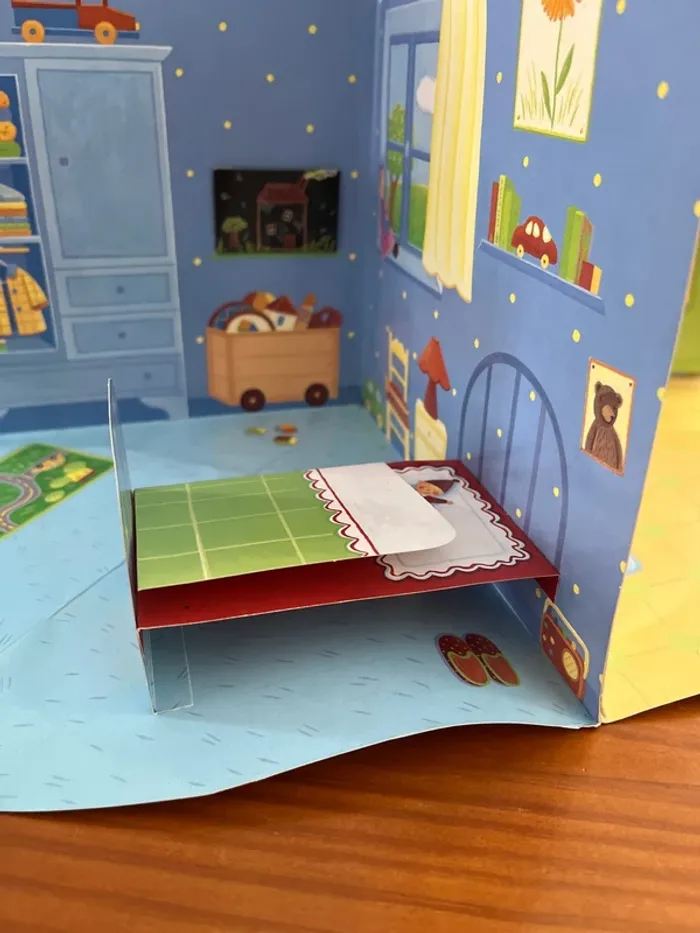 Livre carrousel + petite peluche 🧸 - photo numéro 5
