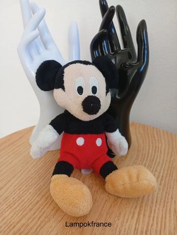 Petite peluche mickey classique Disney