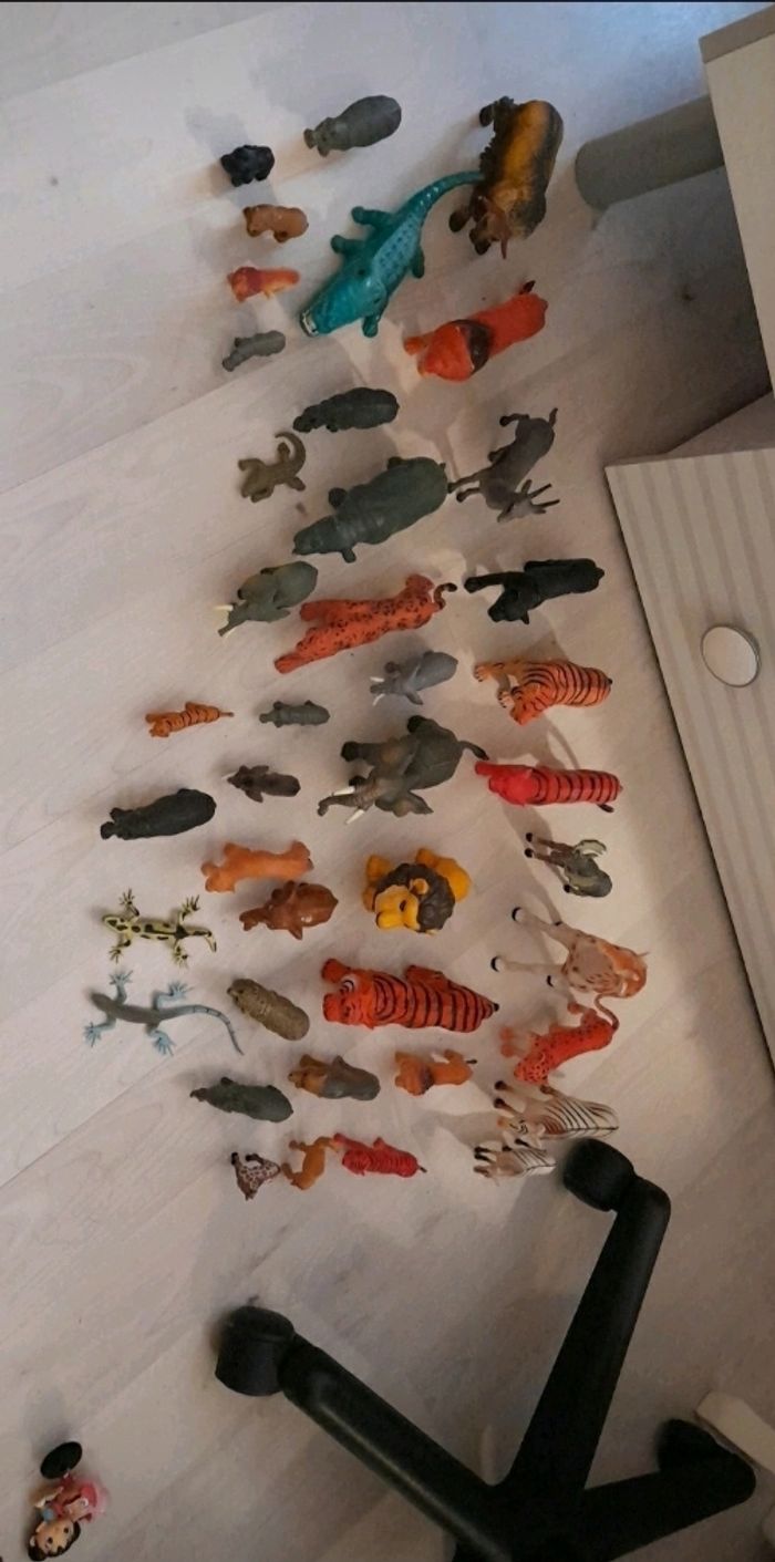 Figurines d'animaux sauvages - photo numéro 2
