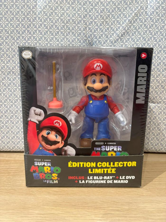 Figurine Mario + Blu Ray + DVD "Super Mario Bros, Le Film"