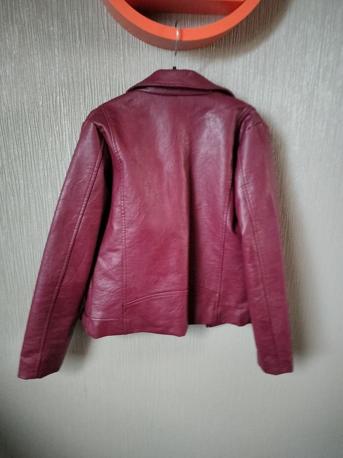 Veste en simili cuir bordeaux taille 12 ans - photo numéro 2