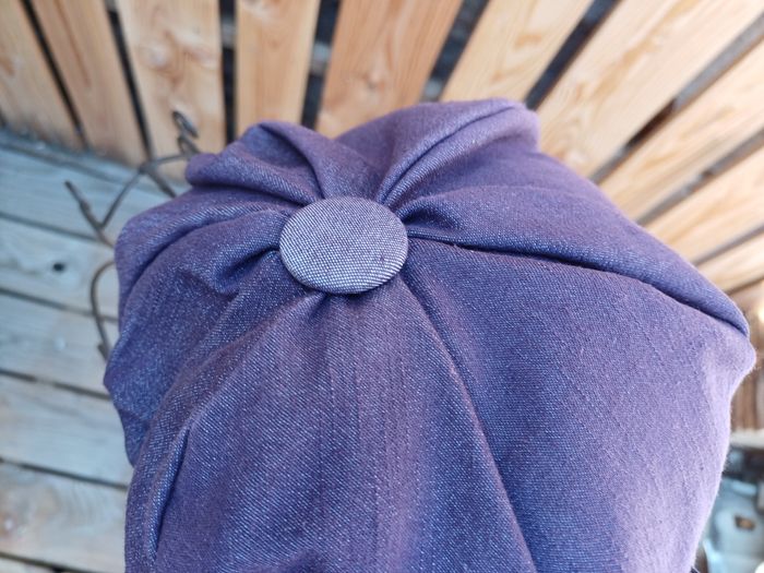 Jolie casquette gavroche violette avec fleurs - photo numéro 8