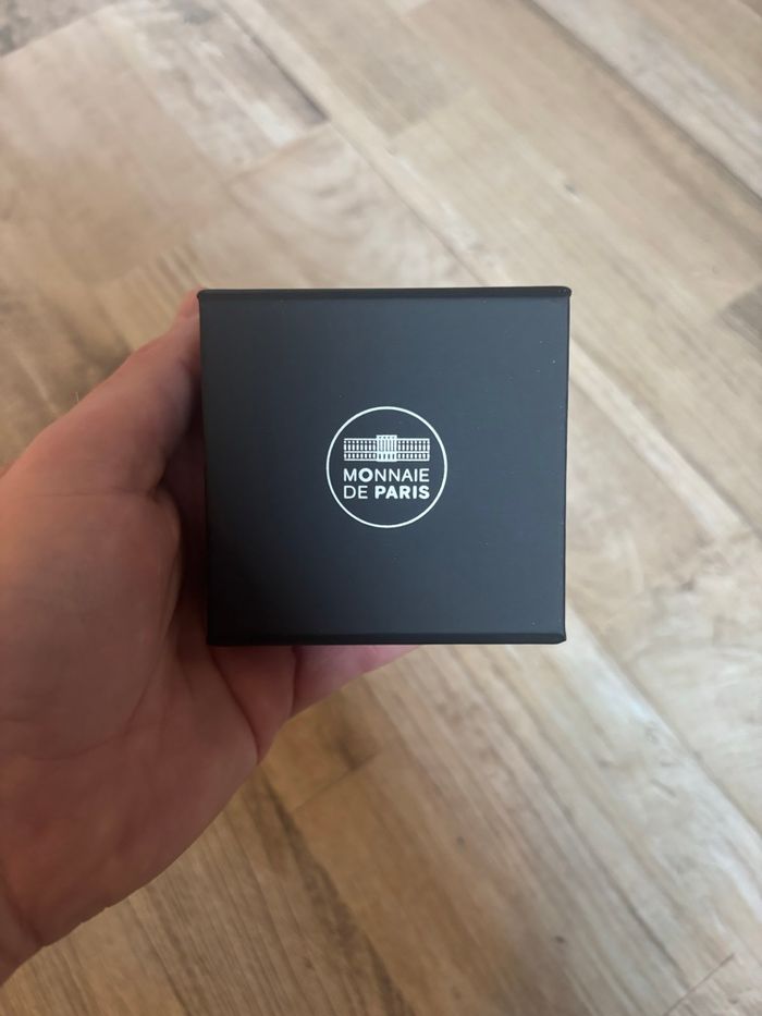 Pièce 2€ commémorative Notre-Dame de Paris 2025 – BE– Tirage limité - photo numéro 7