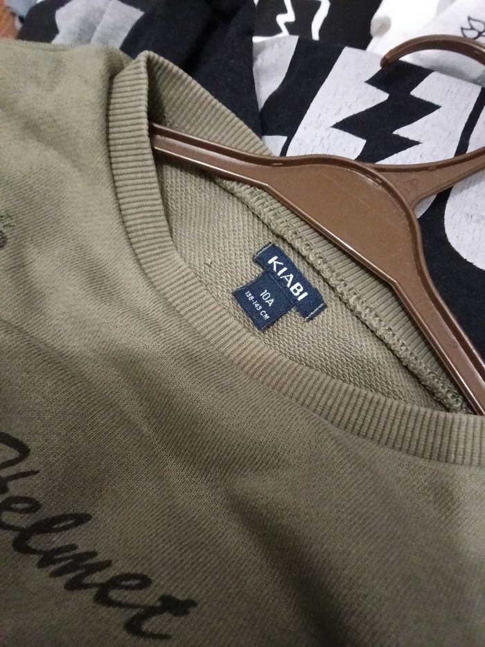 Sweat Kiabi kaki et noir - photo numéro 4