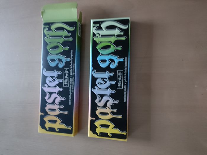 PALETTE GOTHIQUE ET PASTEL GOTH KAT VON D - photo numéro 2
