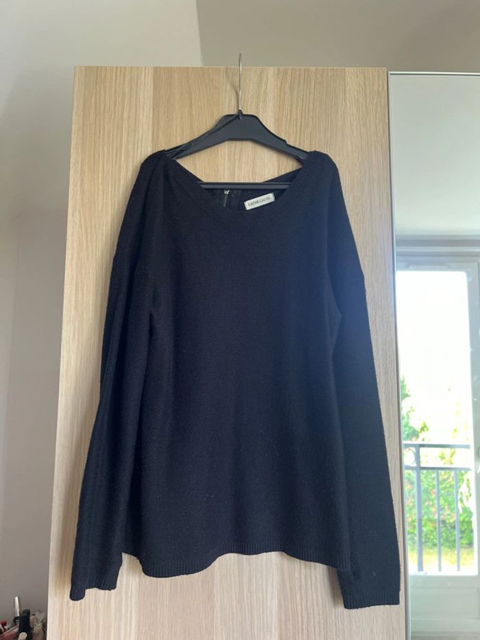 Pull noir