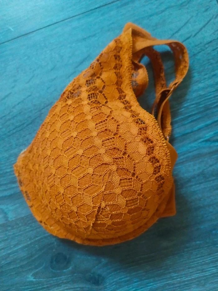 🦋 Joli soutien gorge 90 D Dentelle, Coque Boutique Parisienne