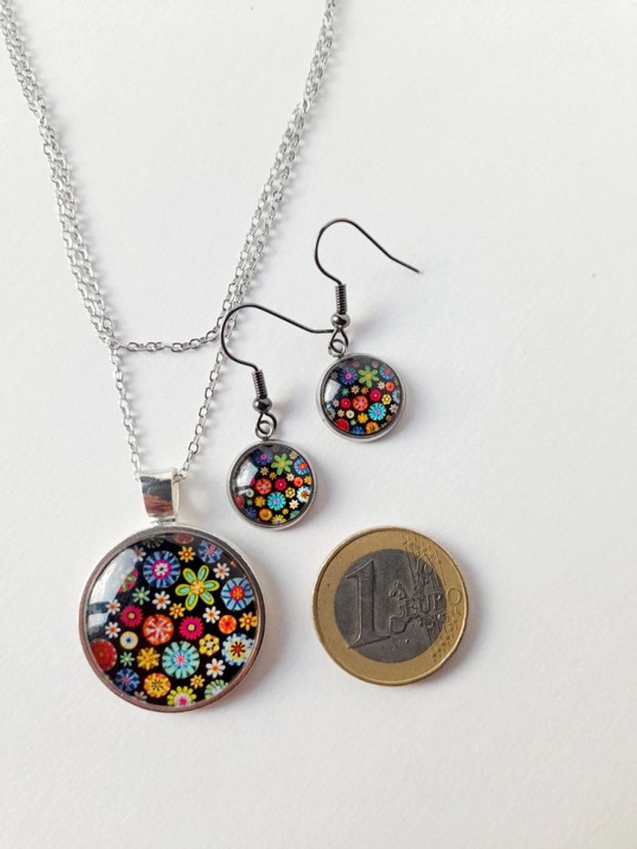 Ensemble collier et BO fleuris🌼