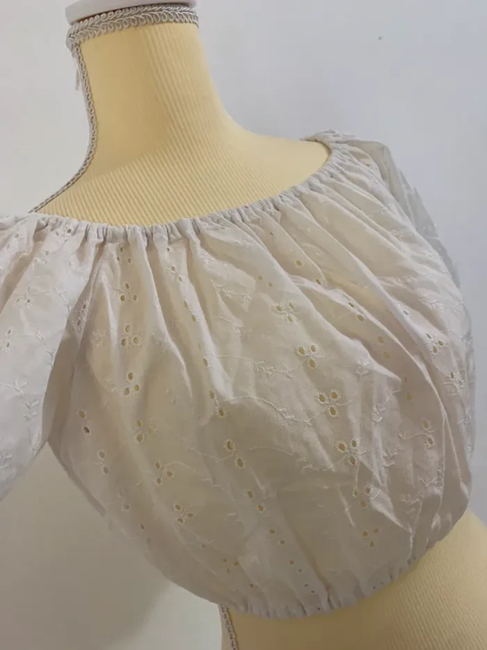 Haut brodé ajouré blanc – Taille XS/12 ans - photo numéro 2