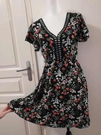 Magnifique robe fleurie d'été