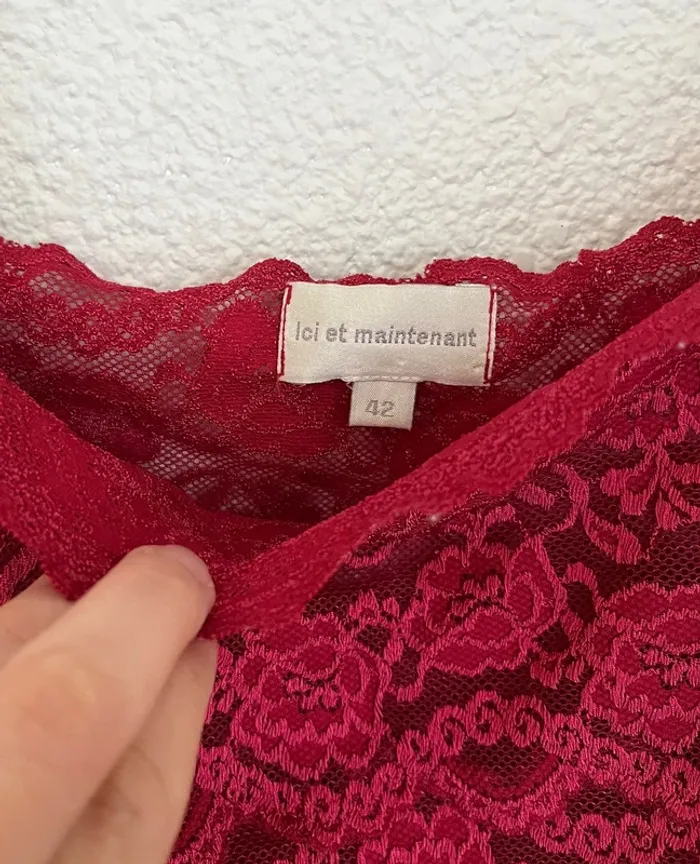 Top court à dentelle taille 42 - photo numéro 3