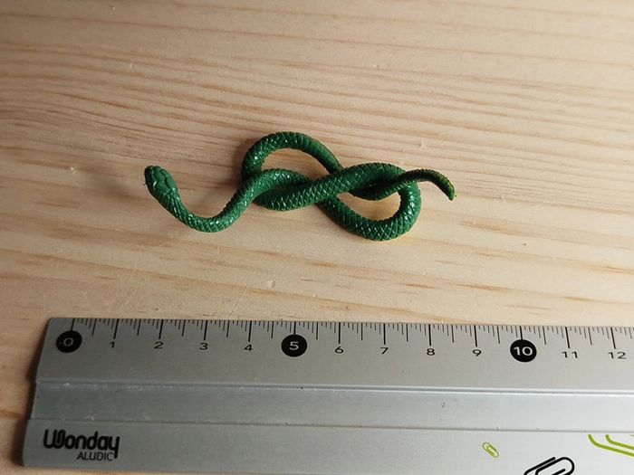 Figurine serpent vert et beige Animal de la savane - photo numéro 4