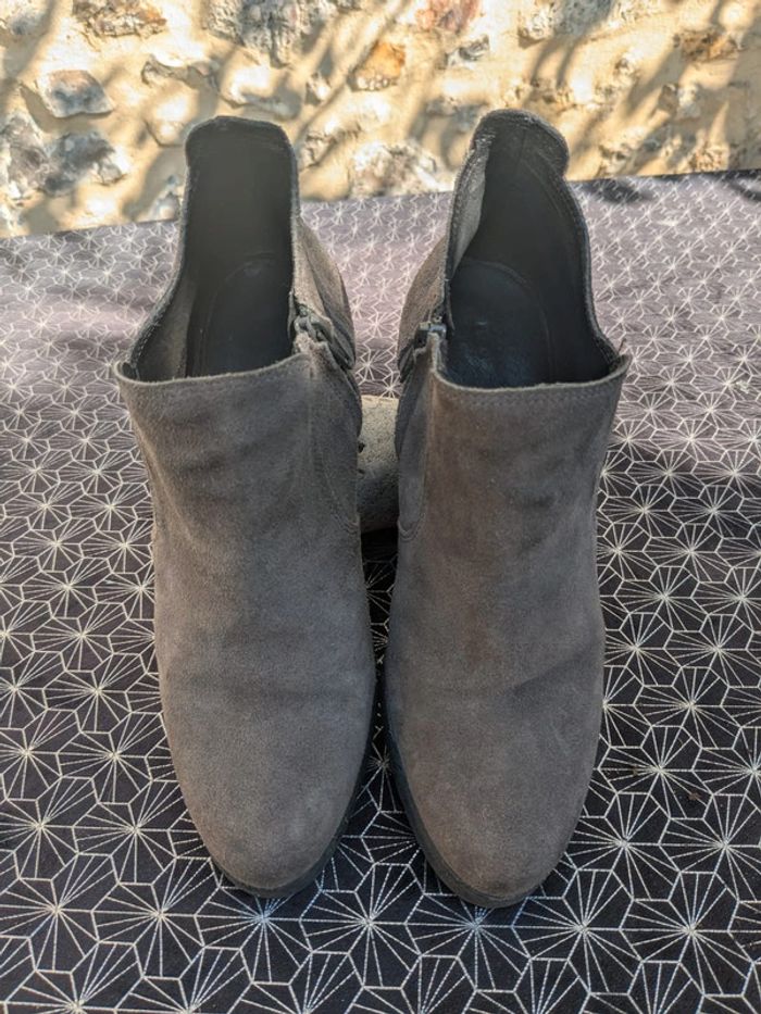 Bottine de la marque Minelli en daim poiture 38. - photo numéro 3