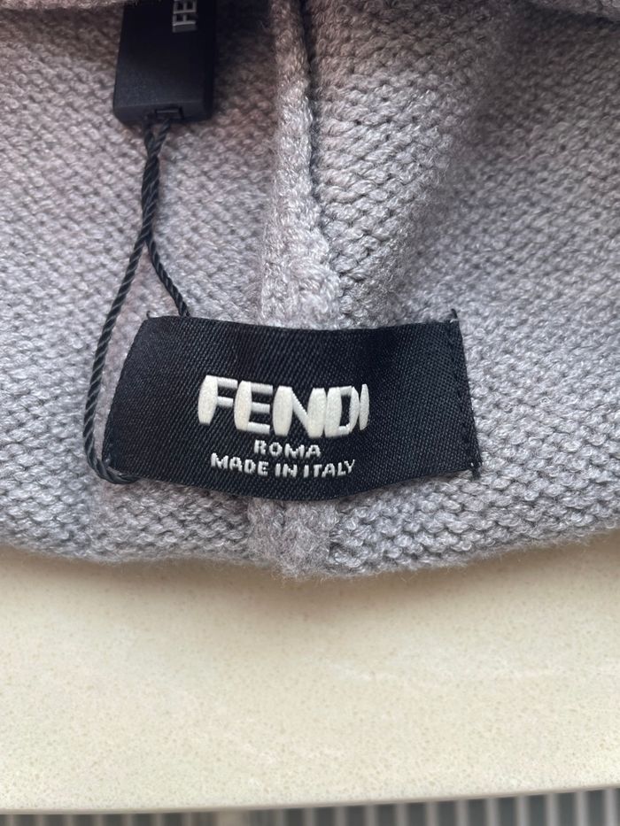 Bonnet fendi - photo numéro 4