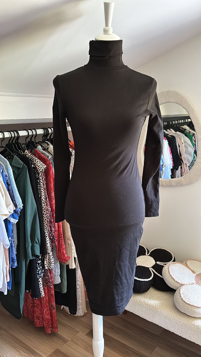 Robe longue noire col roulé Shein T36
