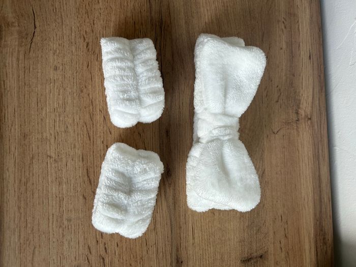 Ensemble soin/maquillage - bandeau et poignets - photo numéro 2