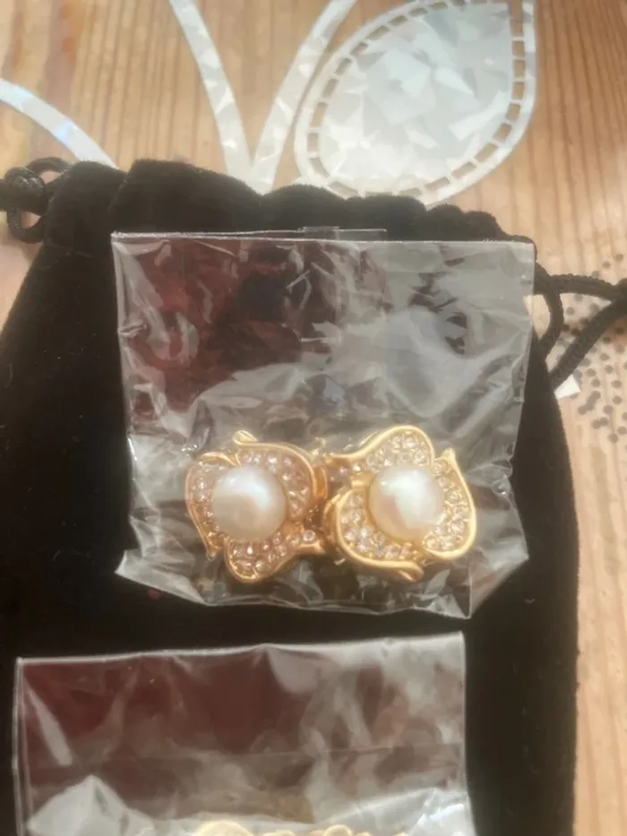 Parure doré perles blanches - photo numéro 3