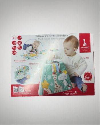 Tableau d’activités multifaces Sophie la girafe 