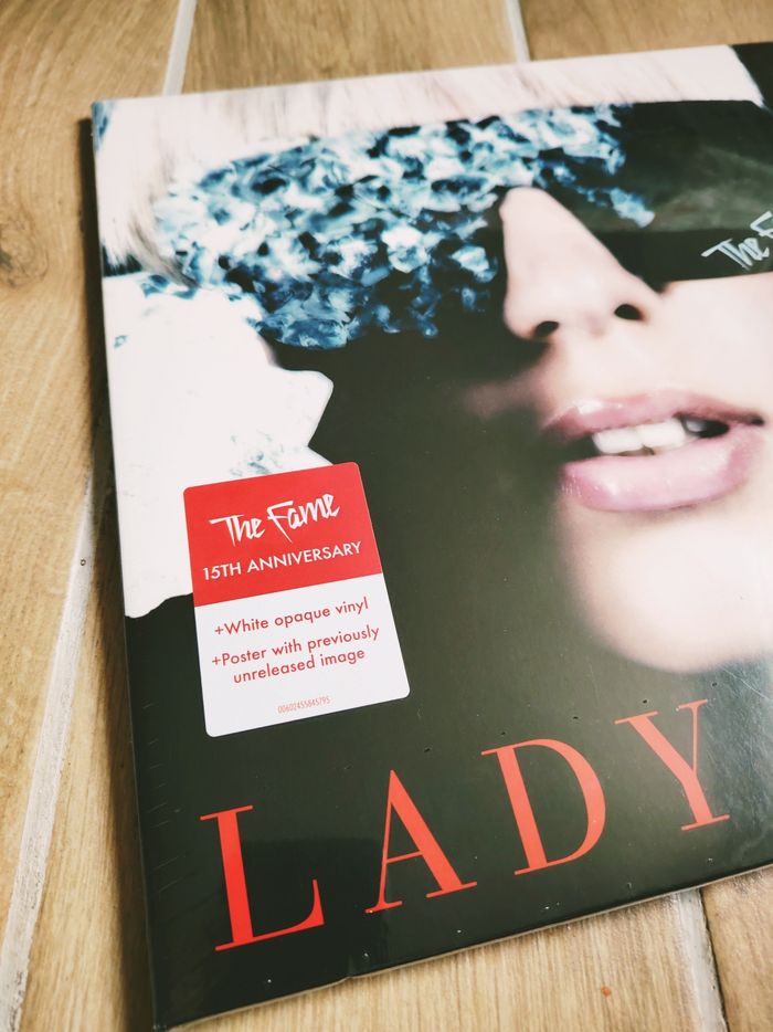 🎧Vinyle LP musique Lady Gaga the fame 15th anniversary double vinyles avec poster neuf sous blister - photo numéro 2