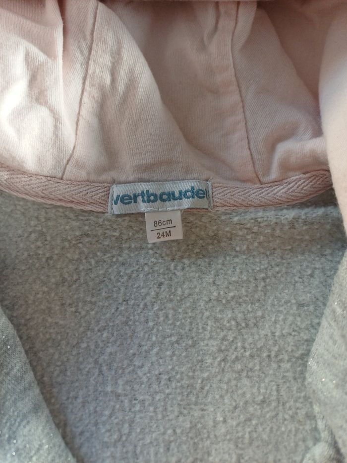 Gilet sweat à capuche manches longues 24 mois Verbaudet très bon état - photo numéro 4
