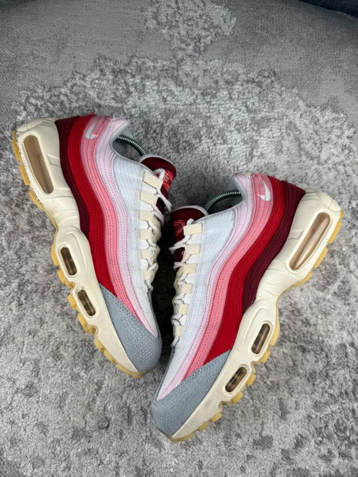 Nike Air Max 95 Anatomy Of Air GID QS - Red & Pink & White