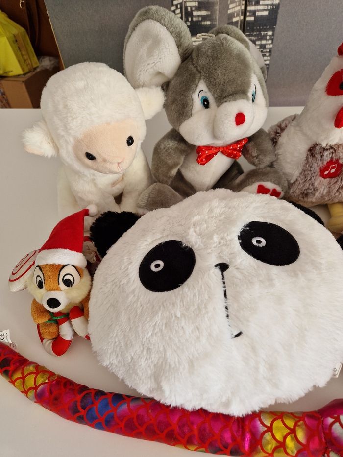 Lot de plusieurs peluches différentes - photo numéro 2