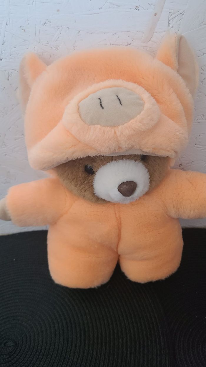 Peluche cochon déguisé en ours - photo numéro 3