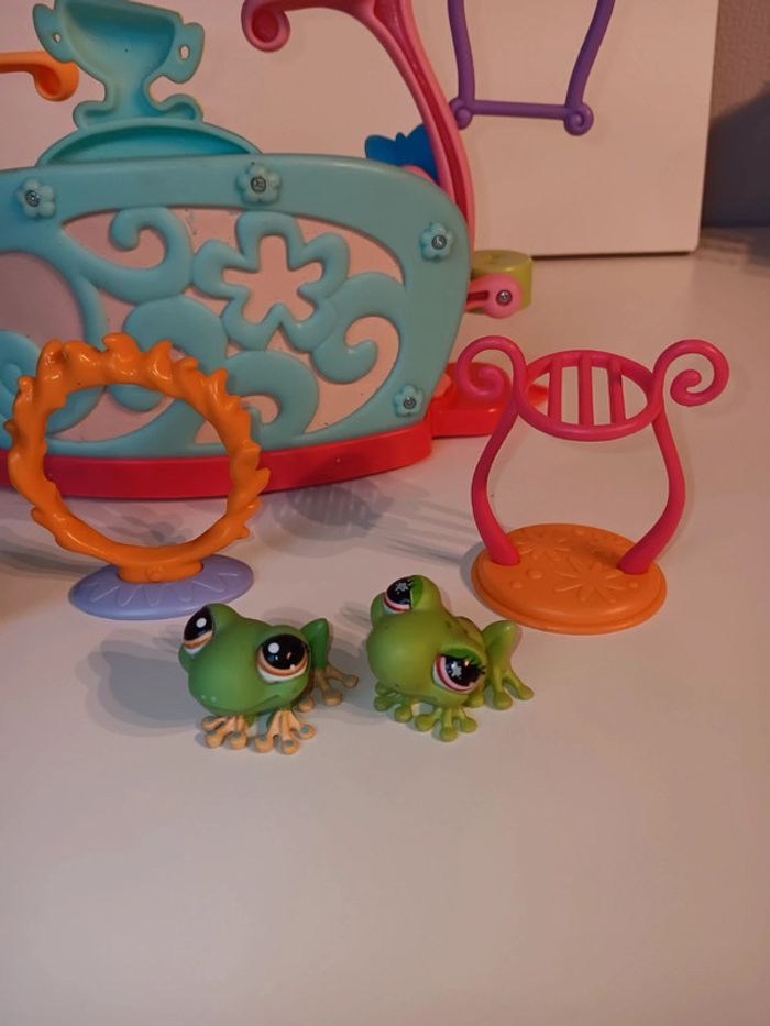 Petshop Cirque hasbro + 3 figurines et accessoires Taille hauteur 23cm longueur 28cm - photo numéro 7