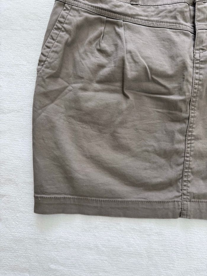 Jupe en jean courte gris taupe Cache Cache femme taille 36 en très bon état - photo numéro 3