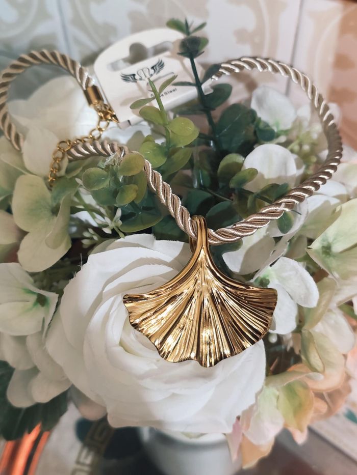 Collier cordon beige ✅ - photo numéro 3