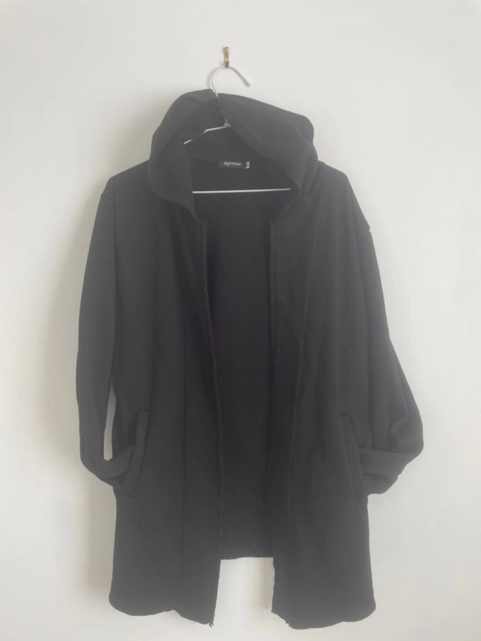 Veste à capuche asymétrique t. XL
