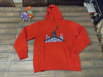 Sweat à capuche Jordan rouge garçon 12-13 ans – Très bon état