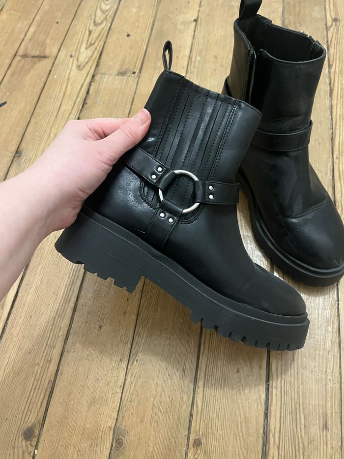 Bottines noires - photo numéro 2