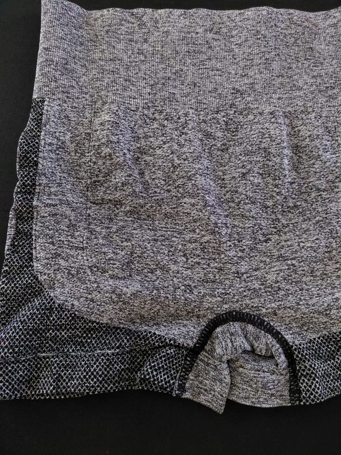 Short de sport gris effet push up fessier bombé S/M - photo numéro 4