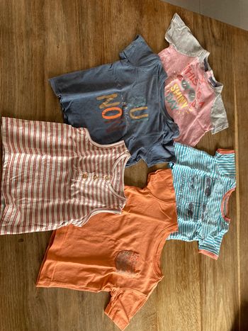 Lot teeshirt Vertbaudet 2 ans