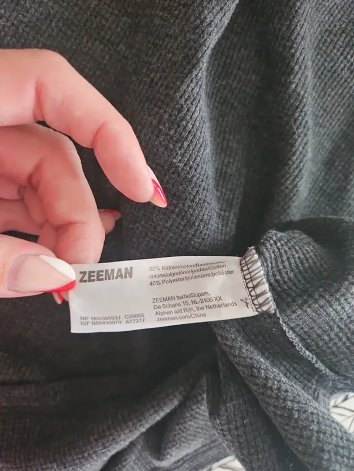 Pull marque Zeeman - photo numéro 5