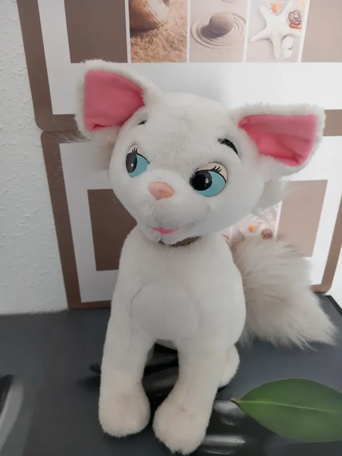 Ensemble de 4 peluches les aristochats Duchesse, Marie, Berlios, et Toulouse - photo numéro 12