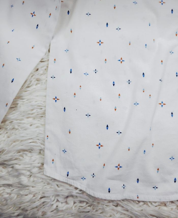 Chemise manches longues blanc à motifs graphiques Garçon taille 10 ans marque Okaidi 🎸 - photo numéro 4