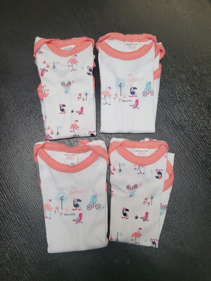 Lot de 13 bodys absorba
Seulement 3 ont été porté et très peu...
Tous les autres sont neufs jamais portés - photo numéro 2