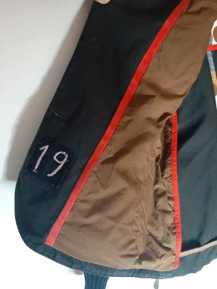Veste femme Hugo Boss taille 40 en très bon état - photo numéro 4
