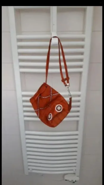 Pochette sac en cuir de chèvre