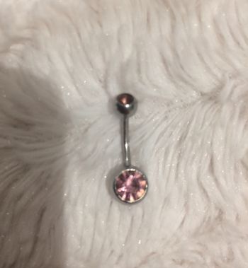 Piercing nombril  rose