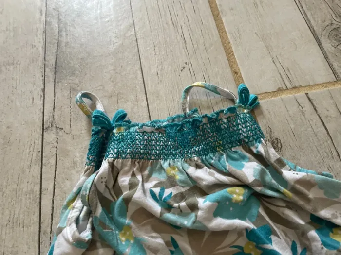 Très jolie combi short été 5 ans - photo numéro 4