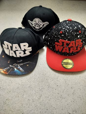 3 casquettes Star Wars 